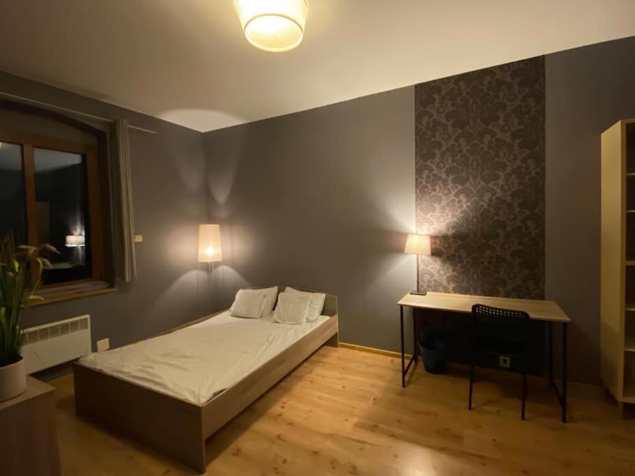 4 Pokoje - 86 M2 - 300 M Od Rynku Breslavia Exterior foto